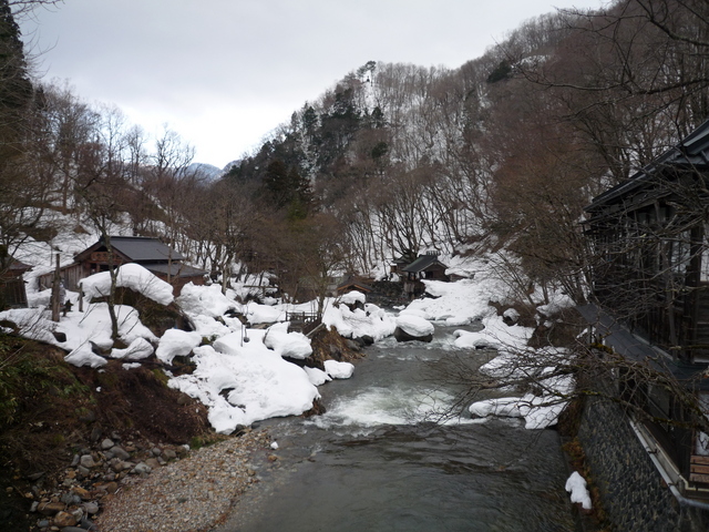 雪の宝川温泉